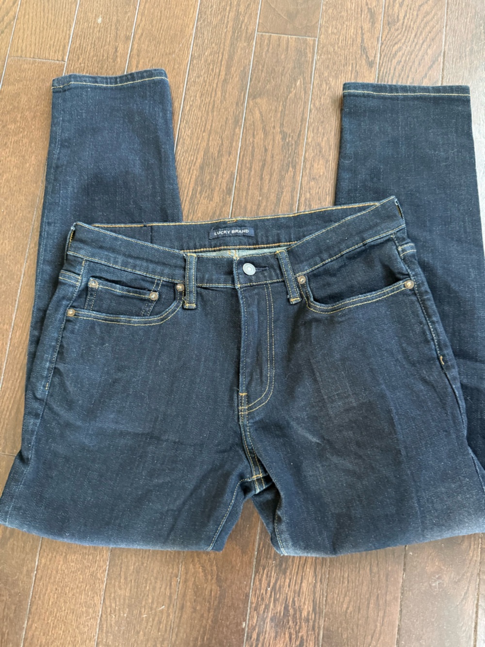 Lucky Brand Men's Dark Wash Straight Jeans - Picture 8 of 8